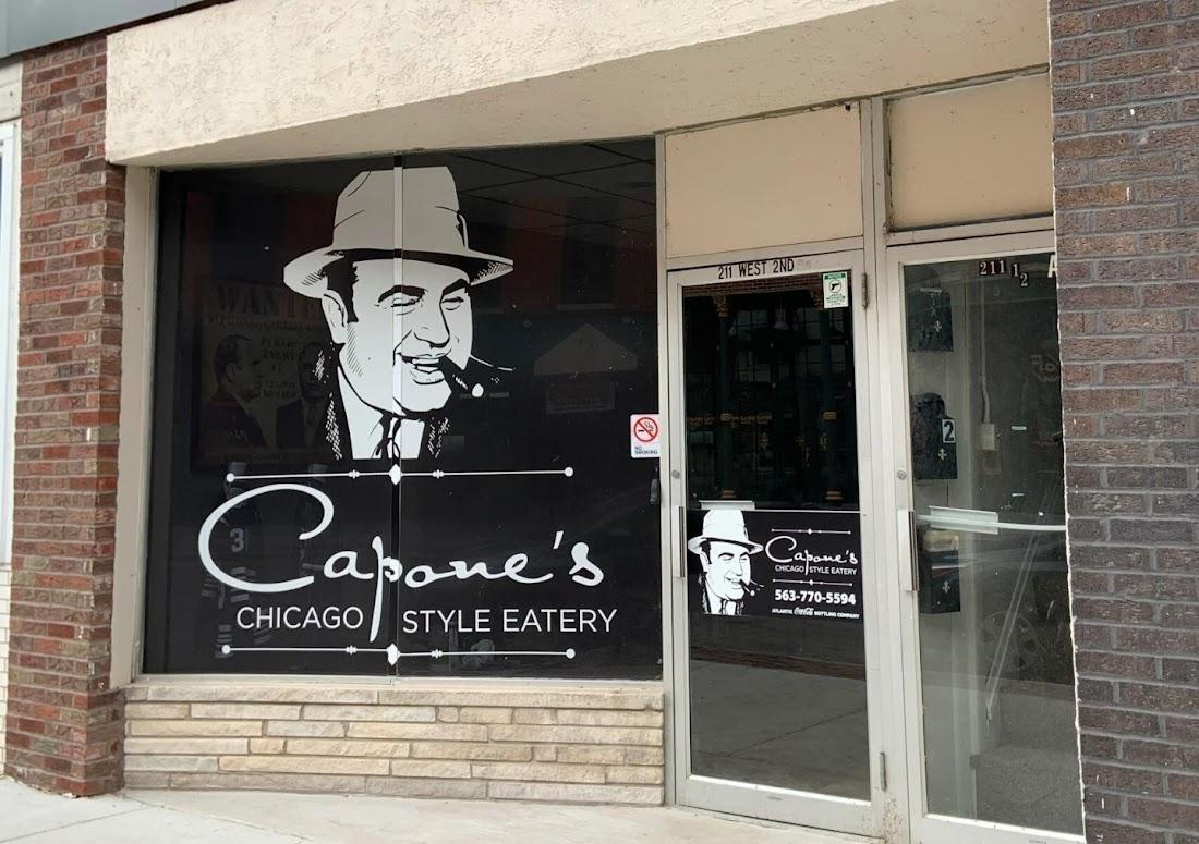 Capones Chicago Eatery