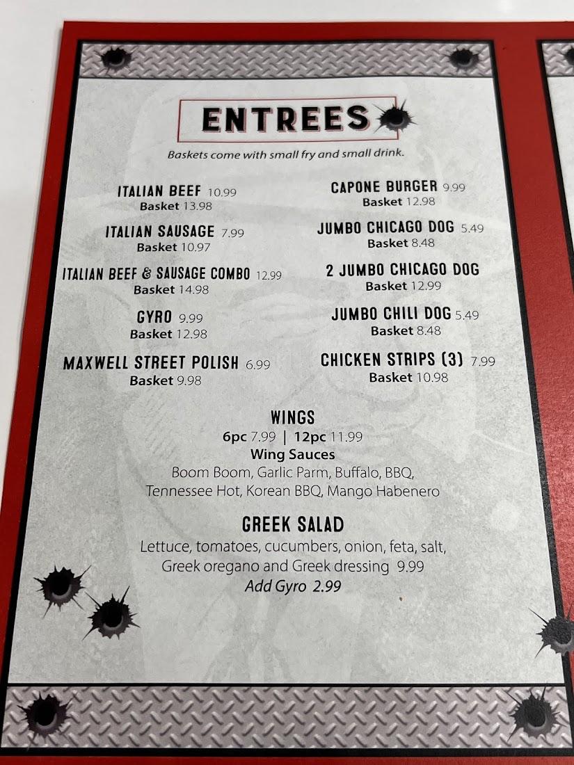Capones Chicago Eatery